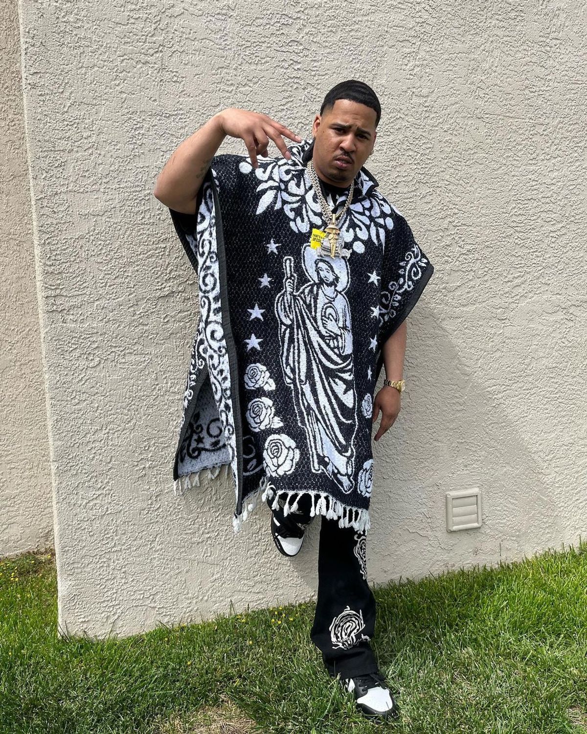 Ralfy The Plug Outfit from May 6, 2024 | WHAT’S ON THE STAR?