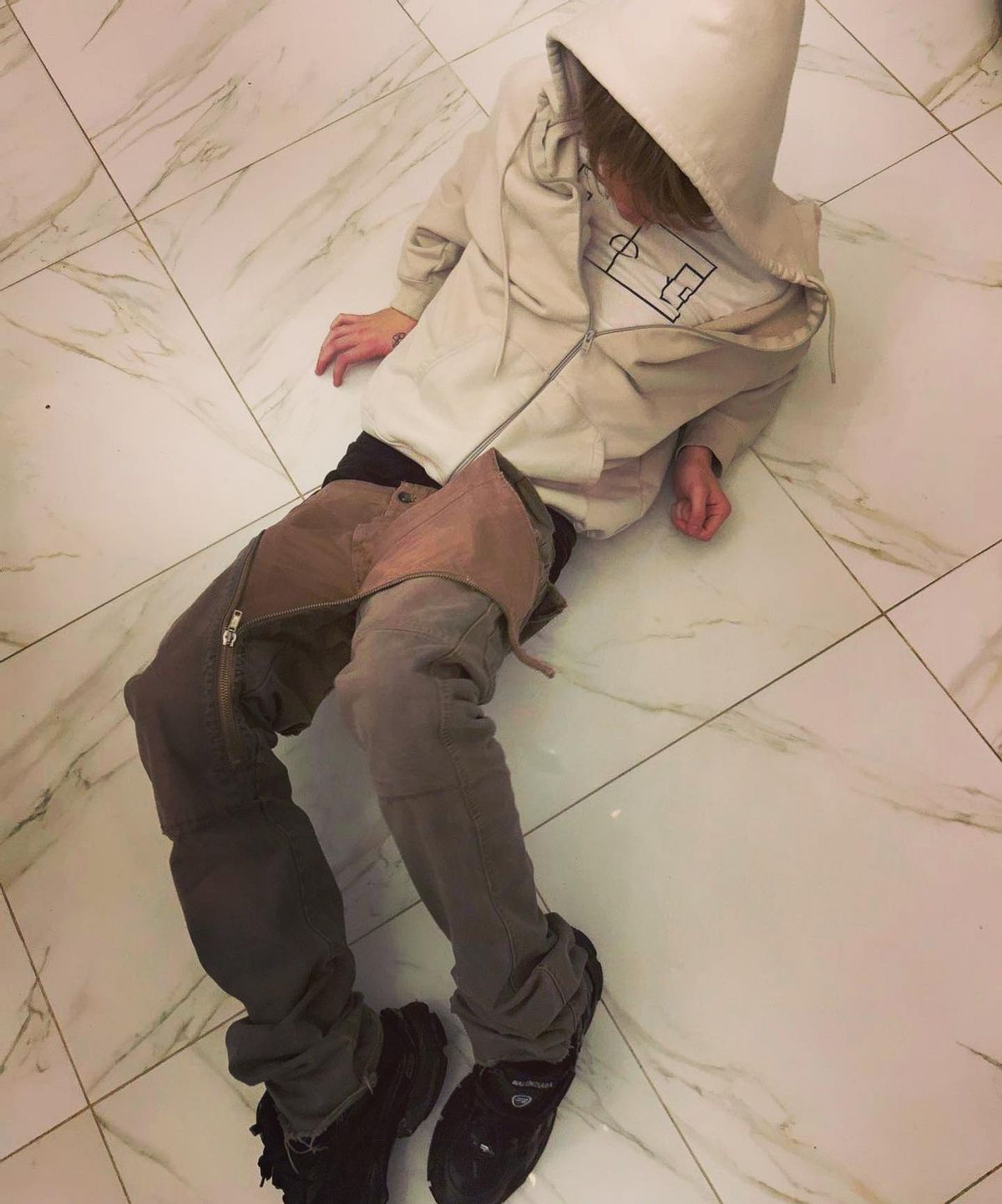 Nettspend Outfit from November 26, 2023 | WHAT
