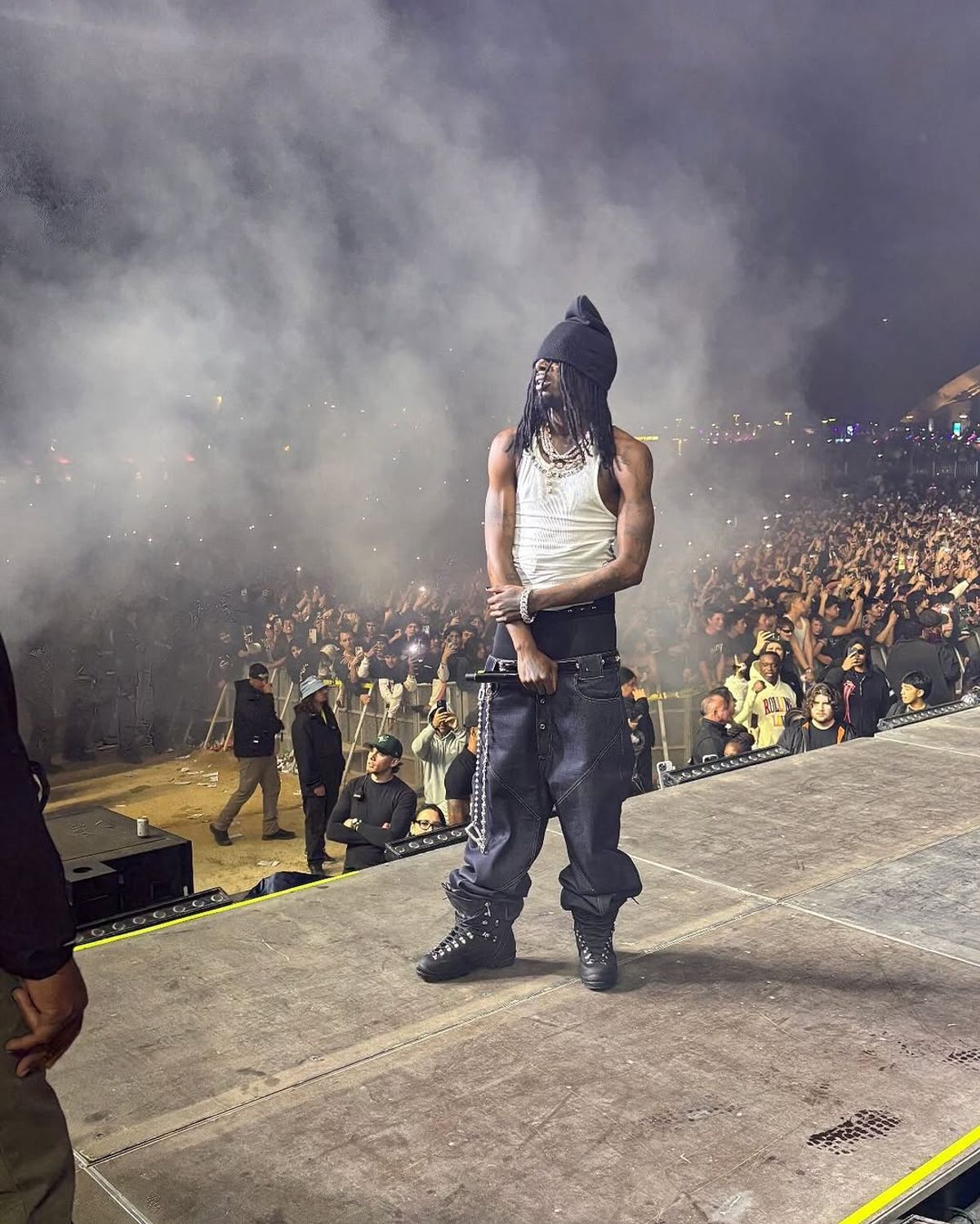 パンツ black boots cut flare opium playboicarti Playboi Carti Outfit from March 17, 2025 | WHAT'S ON THE STAR?