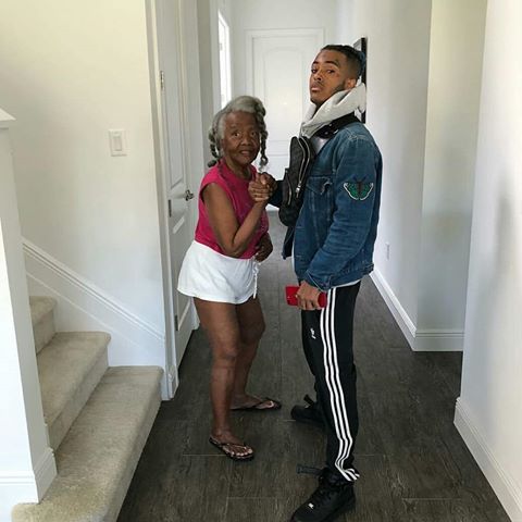 XXXTentacion Outfit from January 28, 2018 | WHAT’S ON THE STAR?