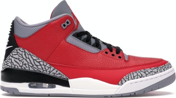 Jordan Retro SE Fire Red Sneakers