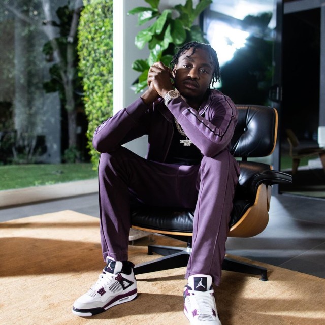 Lil Tjay Outfit From October 24 2020 What S On The Star